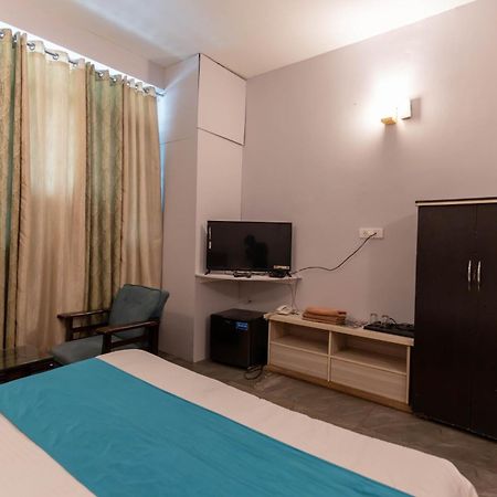 Shivjot Hotel Kharar Exterior photo