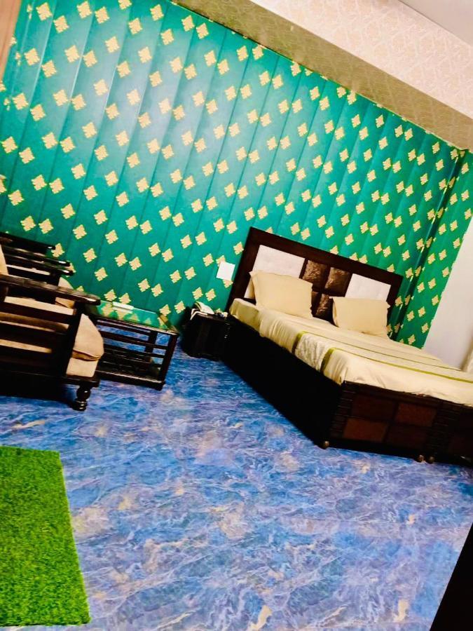 Shivjot Hotel Kharar Exterior photo