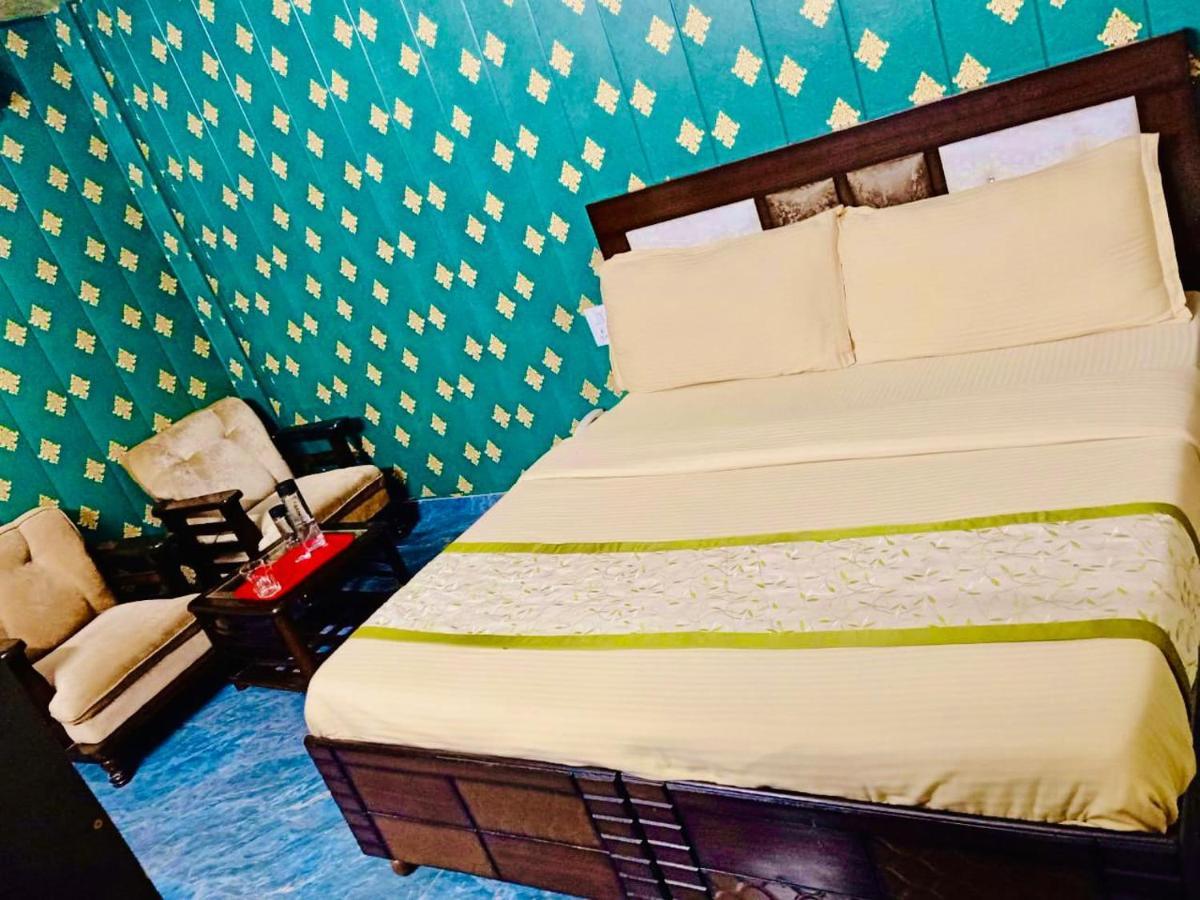Shivjot Hotel Kharar Exterior photo