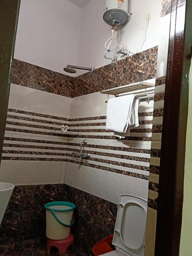 Shivjot Hotel Kharar Exterior photo